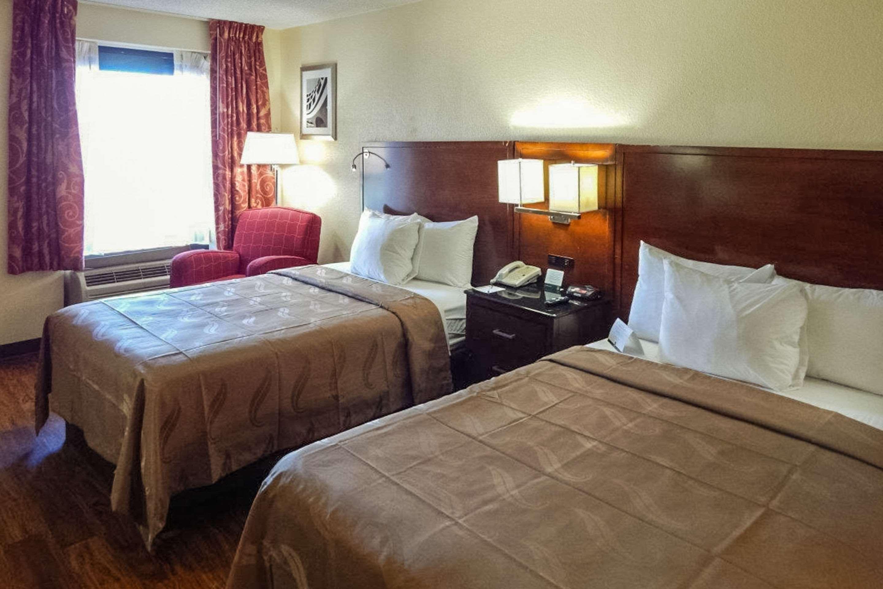 อีโคโน ลอดจ์ นาวาลสเตชั่น นอร์โฟล์ค Hotel นอร์ฟอล์ก ภายนอก รูปภาพ