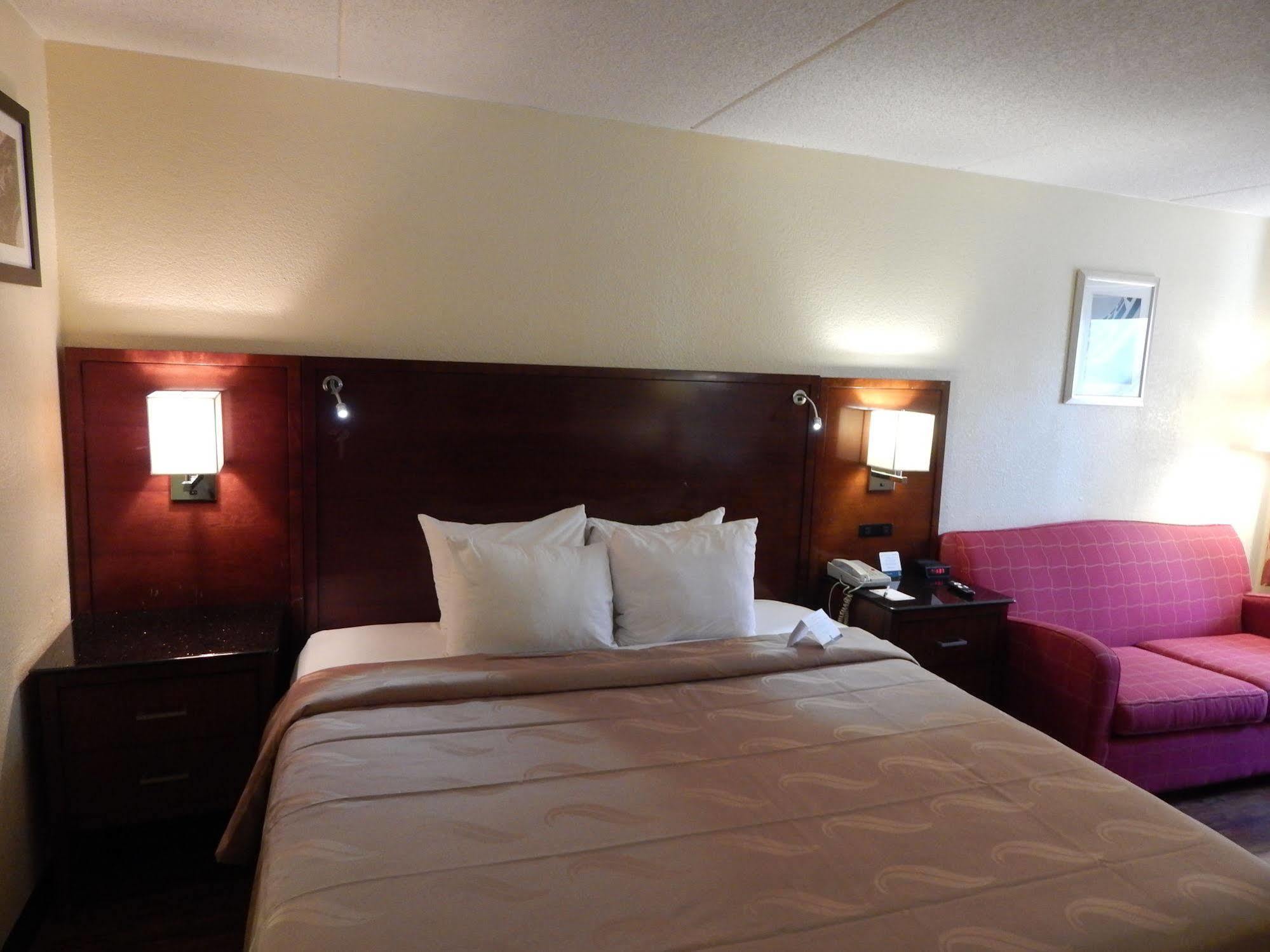 อีโคโน ลอดจ์ นาวาลสเตชั่น นอร์โฟล์ค Hotel นอร์ฟอล์ก ภายนอก รูปภาพ